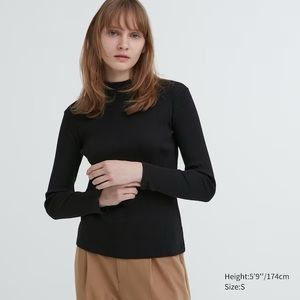 Uniqlo Ribbed High Neck Long-Sleeve T-Shirt in Black
